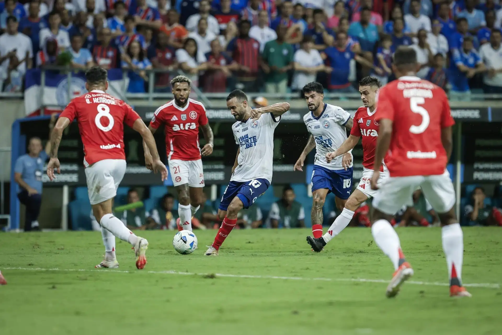 Menjelajahi Dunia Peraduan Bola Sepak